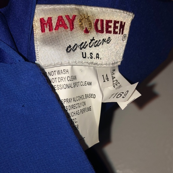 Dress - Picture 4 of 4